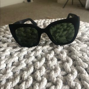 Toms “Sydney” sunglasses
